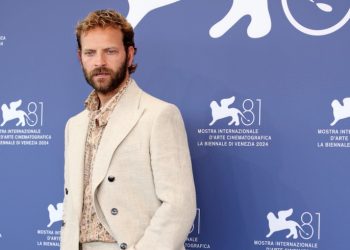 Borghi è la prima star a indossare Valentino by Alessandro Michele