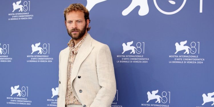 Borghi è la prima star a indossare Valentino by Alessandro Michele