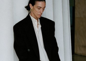 Phoebe Philo scommette sul wholesale: partnership con 5 noti retailer