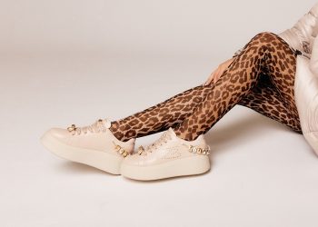 Tosca Blu unisce lo sport al glamour:  le esclusive sneakers gioiello sono virali
