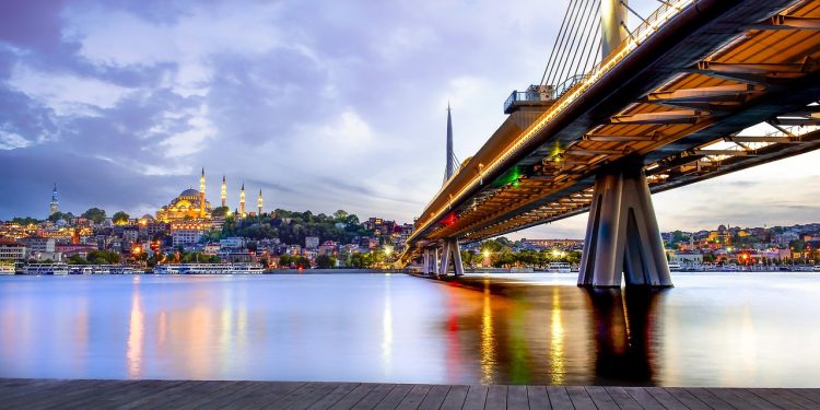 L’aumento dei costi mette in crisi il nearshoring in Turchia. In sette mesi fallite 15mila aziende