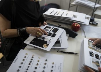 Parigi riapre la partita sulle fiere tessili: Première Vision Paris slitta a settembre