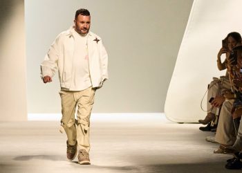 Rumors confermati: Kim Jones lascia la direzione creativa di Fendi