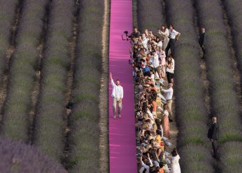Jacquemus perde appeal. Si rafforza l’ipotesi di ingresso di un investitore