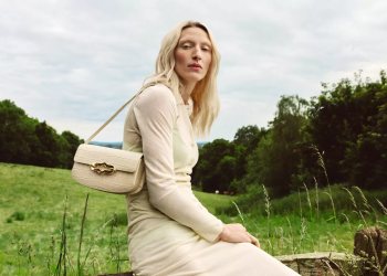 Mulberry rifiuta l’offerta di acquisizione da parte di Frasers