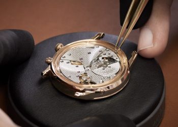 Hermès in trattativa per acquistare il polo orologiero della Sandoz Family Foundation