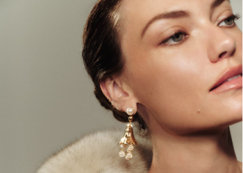 Clare Waight Keller collabora al debutto dei gioielli di Reformation