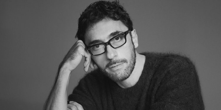 Lorenzo Serafini sale alla direzione creativa di Alberta Ferretti
