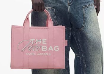 Marc Jacobs lancia ‘The Vote Bag’ per spingere gli elettori alle urne