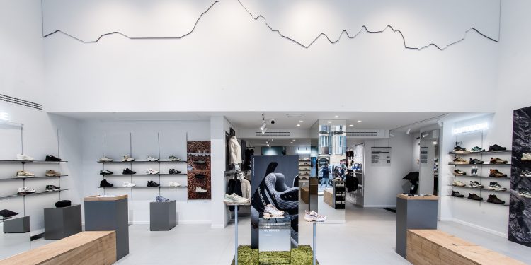 Salomon pianta bandiera in Italia: aperto il primo flagship a Milano