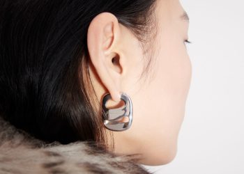 Ferragamo amplia il segmento jewelry debuttando nell’argenteria