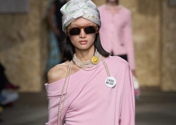 Aeffe torna in utile nei nove mesi. Chiuso il deal con Chiara Ferragni