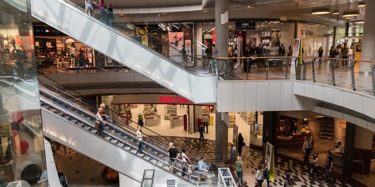 Consumi abbigliamento-accessori a +9,5% a settembre