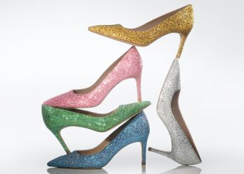 Stuart Weitzman e Swarovski illuminano le festività natalizie