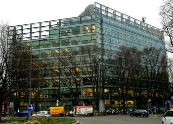 Giorgio Armani si allarga: acquisita l’ex sede di Deloitte a Milano