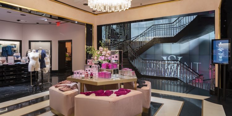 Victoria’s Secret cresce oltre le previsioni nel Q3 (+7%) e alza la guidance 2024