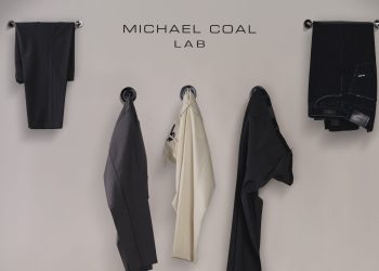 ‘One more size’: la nuova linea di pantaloni Michael Coal che rivoluziona i codici stilistici