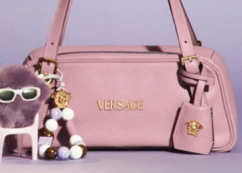 Versace punta sulle partnership digitali per il lancio della nuova borsa ‘Tag’