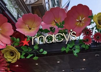 Macy’s rallenta nel Q3 (-2,4%), ma non pesa la frode del dipendente