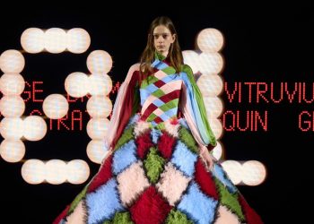 L’ultra massimalismo di Alessandro Michele scuote l’alta moda di Parigi