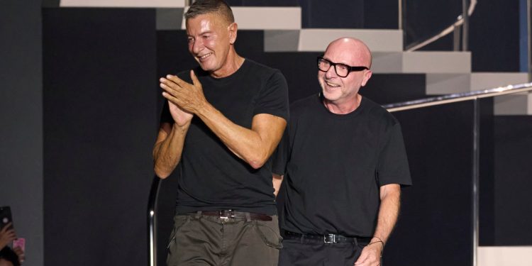 Al via tra molti assenti la couture di Parigi. Anticipa tutti Dolce&Gabbana