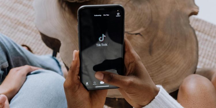 TikTok ban negli Usa, a rischio più di due miliardi di $ di ricavi nei prodotti dalla moda