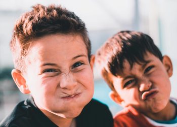 Un 2024 in sofferenza per la moda junior italiana (-4,4%).  Saldo commerciale in deficit per oltre 900 mln