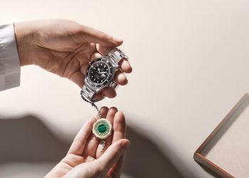 Secondo polso ancora in difficoltà: prezzi a -5,7% nel 2024. Per Rolex i più bassi degli ultimi 4 anni (-3%)