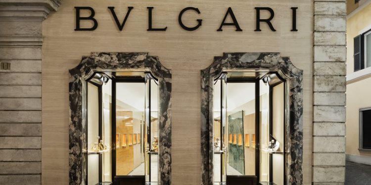 Bulgari sceglie via Condotti per il primo concept store dedicato agli orologi