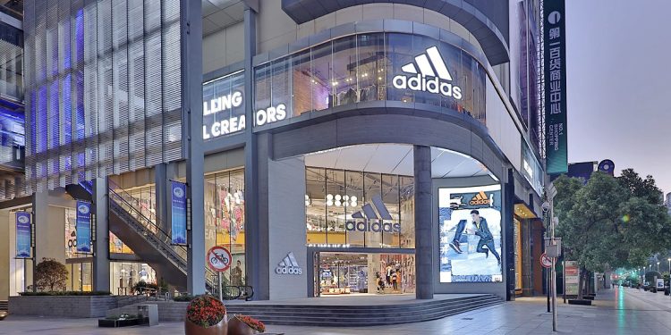 Adidas Originals flirta con il lusso. Presentata a New York la linea A-Type