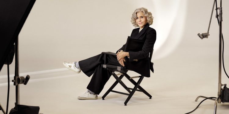Golden Goose chiama Jane Fonda come testimonial delle sneaker ‘Super-Star’