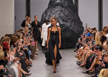 Capri Holdings (ancora) in crisi: perdita operativa di 590 mln e vendite a -11,6%