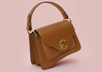 Behati Prinsloo interpreta la C-ME Bag nella nuova campagna Coccinelle