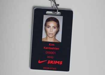 Nike rilancia sullo sportswear femminile con Skims. Nasce il brand NikeSkims