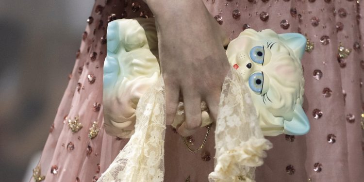 Il lusso fa le fusa ai big client della moda. Sempre più ‘animal bags’ nelle collezioni dei brand