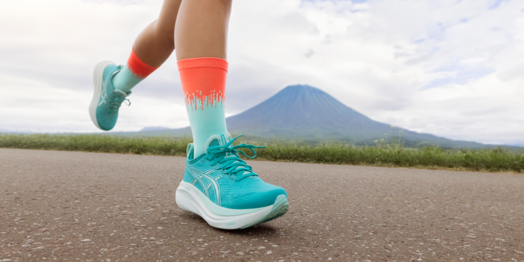 Asics, nel 2024 volano gli utili (+70%). Sprint dell’area Emea