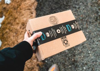 La procura di Milano indaga Amazon per frode fiscale da 1,2 miliardi