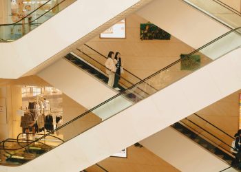 Prime rent e centri commerciali spingono la ripresa del fashion retail (+8,5%)