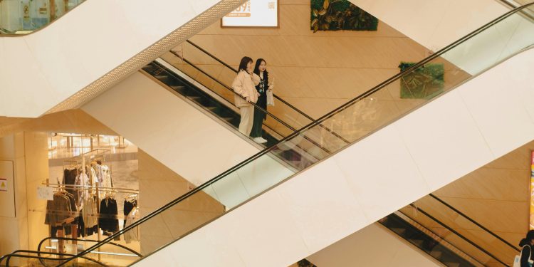 Prime rent e centri commerciali spingono la ripresa del fashion retail (+8,5%)