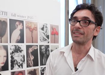 L’evoluzione senza nostalgie della nuova Alberta Ferretti di Serafini