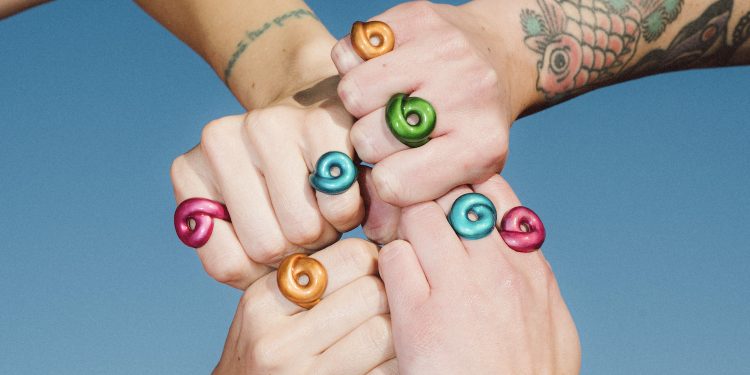 Bea Bongiasca celebra le sue origini con la collezione ‘Tarallo’