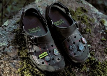 Barbour svela la collaborazione con Crocs nel nuovo store di Milano