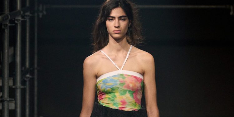 È il Gruppo Prada il best performer del lusso. Nel 2024 ricavi in salita del 15% a 5,4 mld