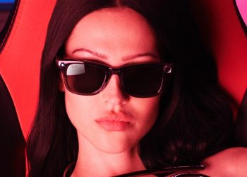 Ray-Ban Meta e Coperni vestono i nuovi Wayfarer limited edition