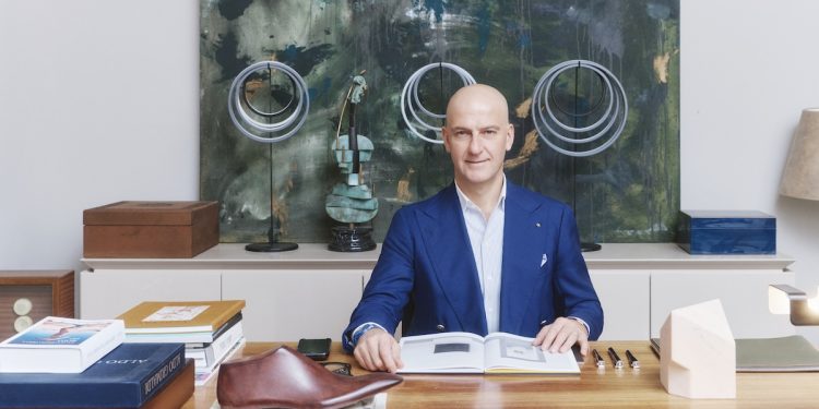 Santoni compie 50 anni: “L’eccellenza dei nostri prodotti è sinonimo di Meraviglia”