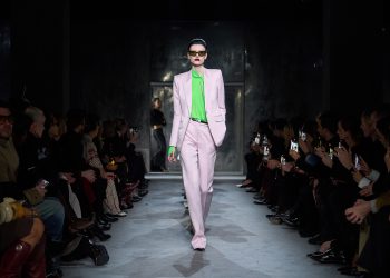 Buona la prima. Applausi per le nuove direzioni creative da Tom Ford e Dries Van Noten
