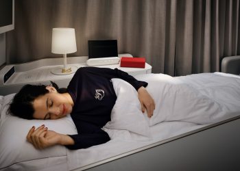 Air France sceglie Jacquemus per il suo set loungewear di prima classe