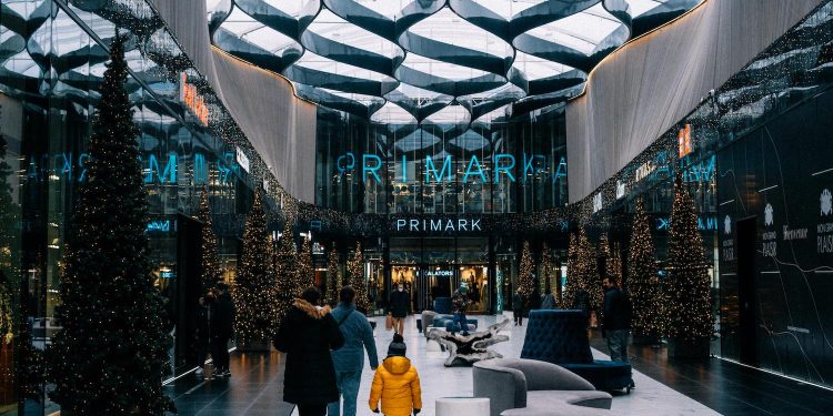 Il CEO di Primark si dimette in seguito alle accuse di cattiva condotta