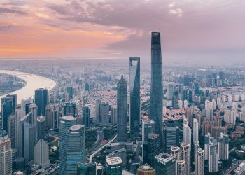 Il lusso in Cina riparte dalla classe media. E guarda con favore al piano di Xi Jinping per rivilitazzare i consumi interni