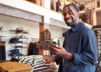 Il dietro le quinte di Aptos, leader mondiale nel commercio unificato